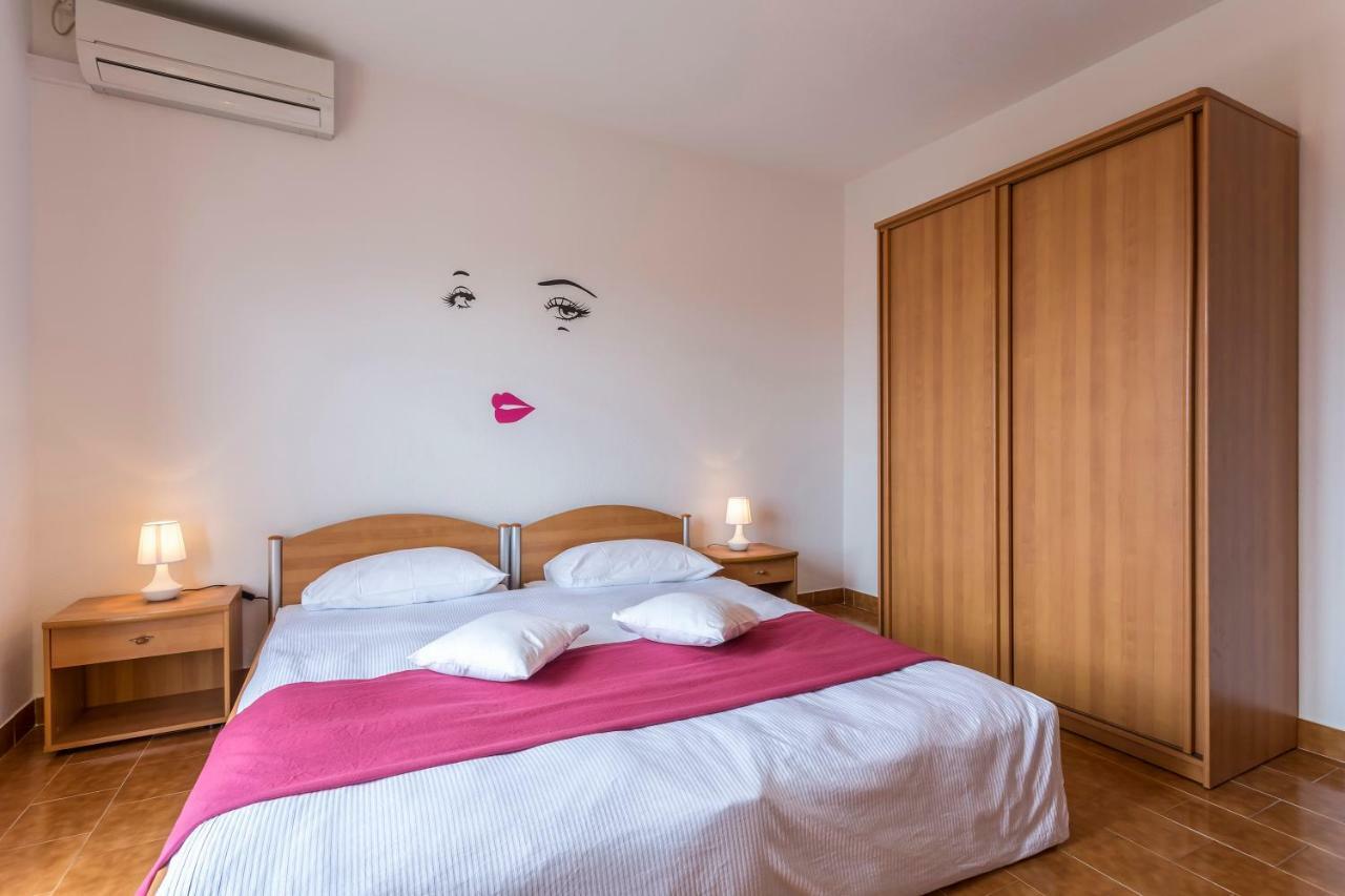 Apartmani Bezma Bol Exterior foto