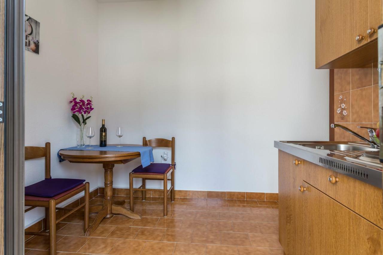 Apartmani Bezma Bol Exterior foto